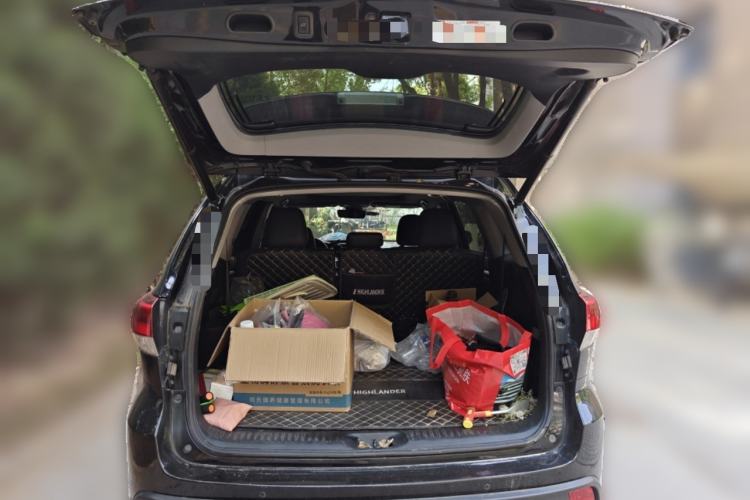 Used Toyota Highlander 2018 2.0T Four-Wheel Drive Prestige Version 7 Seats China VI Standard Trunk