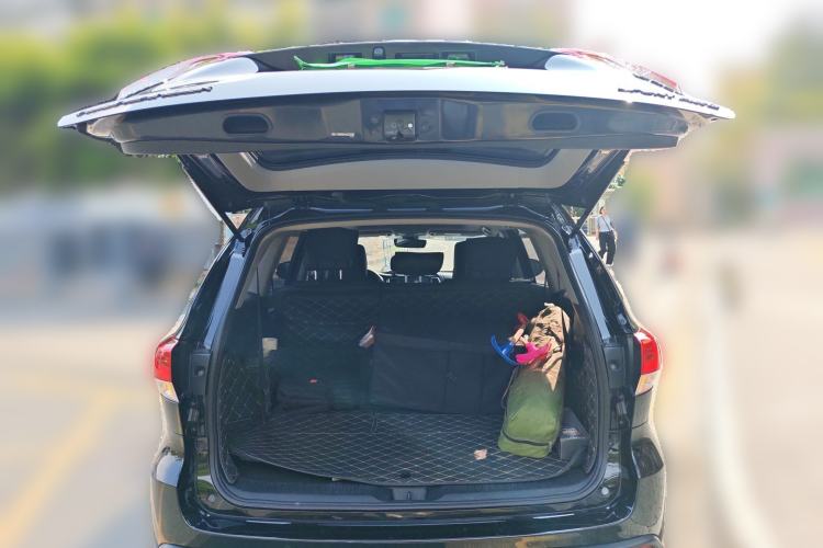 Used Toyota Highlander 2018 2.0T Four-Wheel Drive Luxury Edition 7 Seats China V Emission Standard