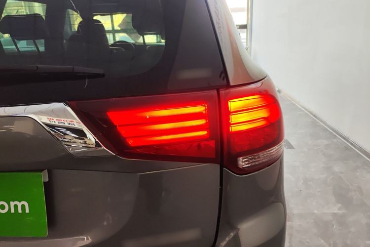 Used Mitsubishi Outlander 2016 2.4L 4x4 Elite Edition 5 Seats
