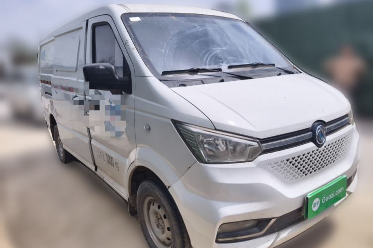 Used Dongfeng Yufeng EM26 2023 High-End Model 41.86 kWh CATL Front Right 45 Deg