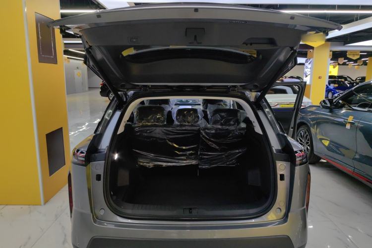 Used Chery Tiggo 7 2025 High-Performance Version 1.6T Two-Wheel Drive Edition Trunk