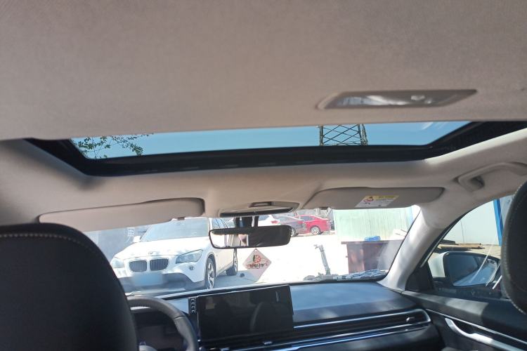 Used Geely Auto Emgrand 2023 4th Generation Champion Edition 1.5L CVT Prestige Model Headliner