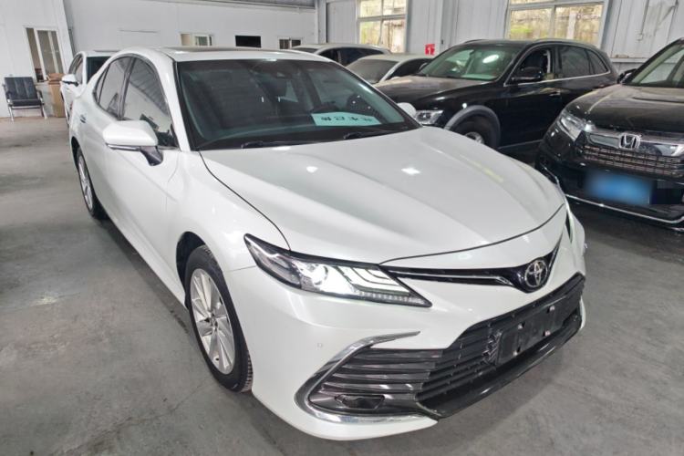 Used Toyota Camry 2021 2.0G Luxury Edition Front Right 45 Deg
