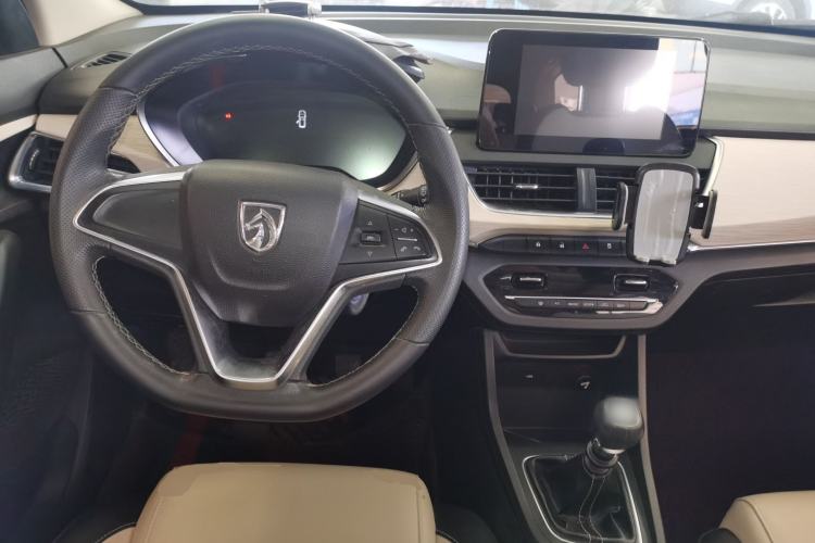 Used Baojun 360 2019 1.5L Manual Luxury Version China VI Center Console