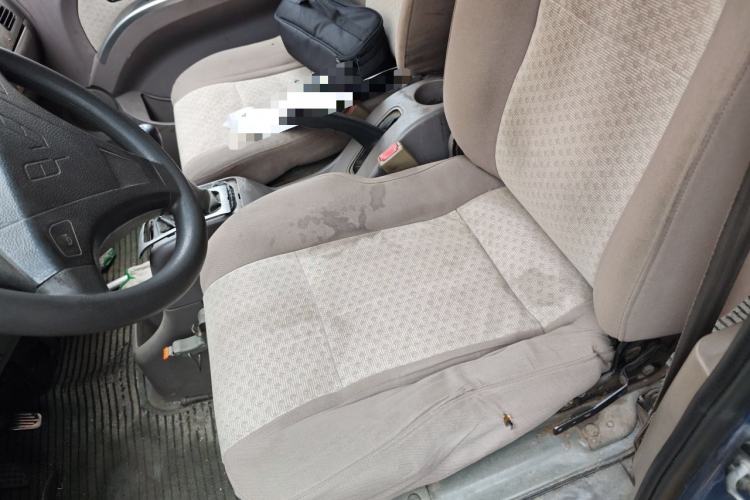 Used Wuling Rongguang 2011 1.2L Standard Version
