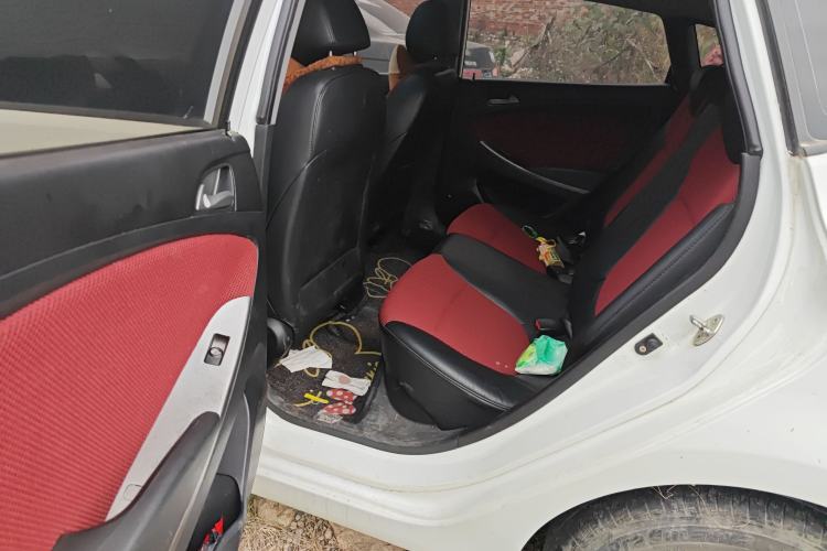 Used Hyundai Verna Ray 2014 1.4L Automatic GLX Left Rear Seat