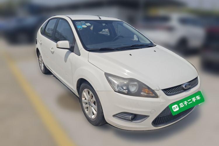 Used Ford Focus 2013 Hatchback Classic 1.8L Automatic Base Model Front Right 45 Deg