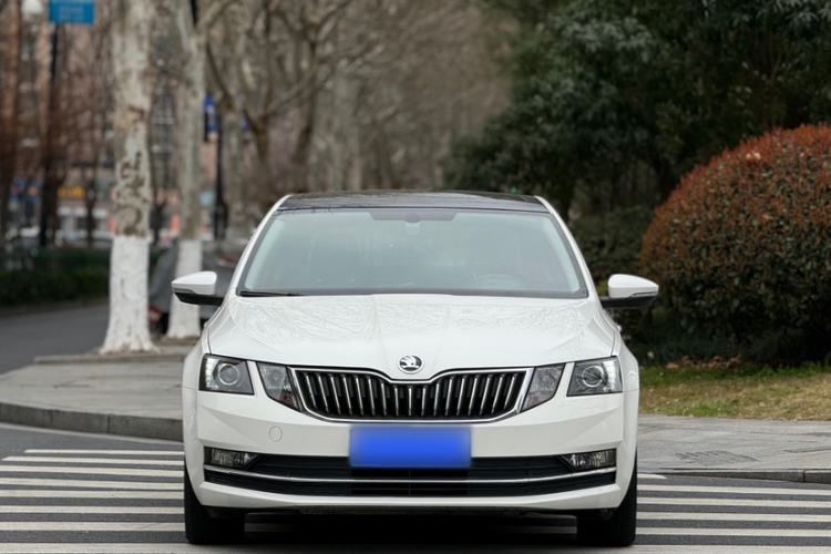 Used Skoda Octavia 2018 TSI230 DSG Luxury Edition
