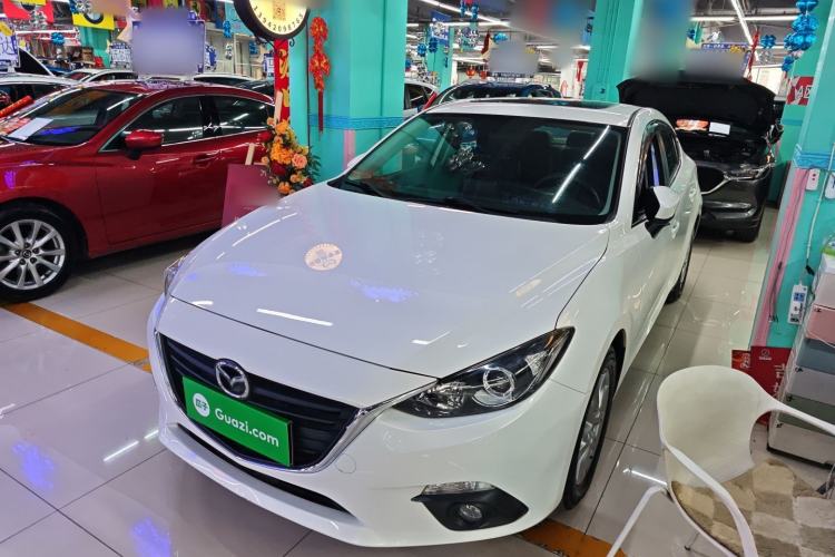 Used Mazda Mazda 3 Axela 2016 Sedan 1.5L Automatic Luxury Model