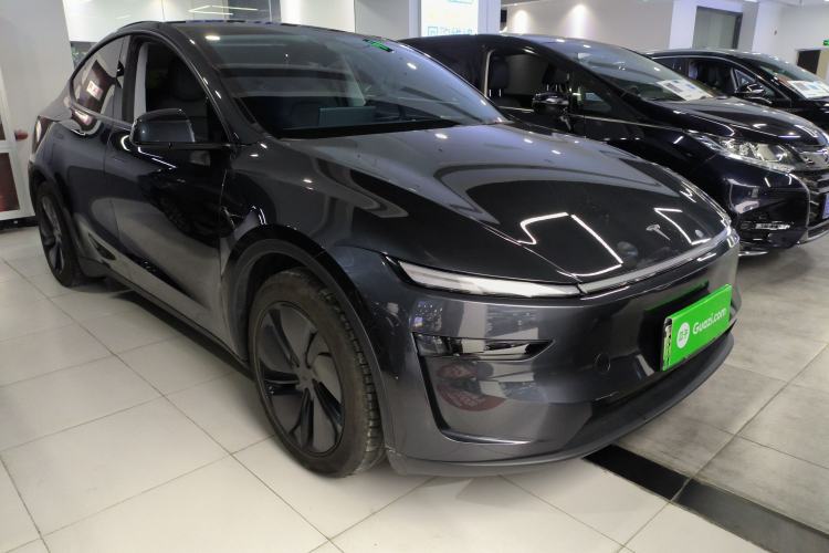 Used Tesla Model Y 2025 Long-Range All-Wheel Drive First Edition