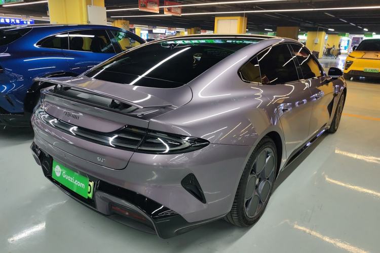 Used Xiaomi Auto SU7 2024 Four-Wheel Drive Ultra-Long Range Advanced Intelligent Driving Max Edition