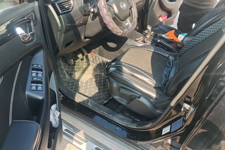 Used Dongfeng Fengon 580 2017 1.8L Manual Comfort Model Driver Seat