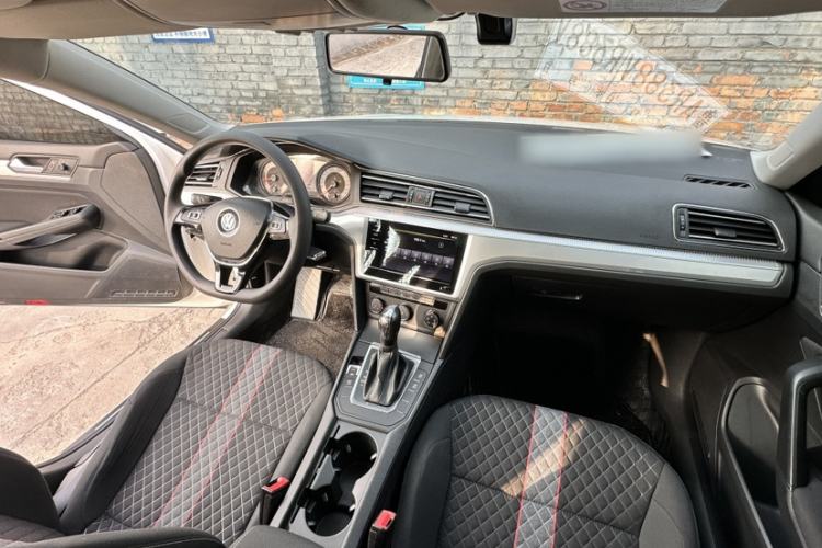 Used Volkswagen Lamando 2021 230TSI DSG Fashion Edition
