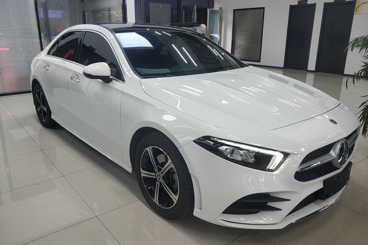 Used Mercedes-Benz A-Class 2022 Revised Version A 200 L Sport Sedan Fashionable Style