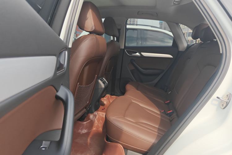 Used Audi Q3 2015 35 TFSI Comfort Model Left Rear Seat