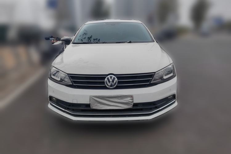 Used Volkswagen Sagitar 2015 230TSI Automatic Luxury Model Front