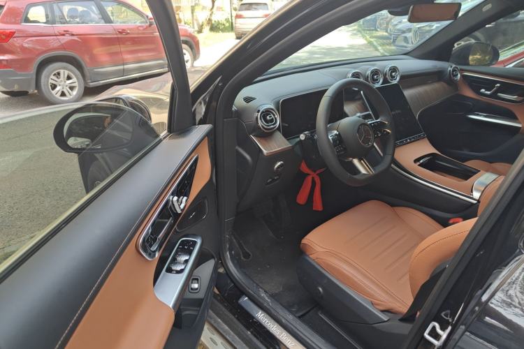 Used Mercedes-Benz GLC 2025 Refreshed GLC 300 L 4MATIC Dynamic Version 5 Seats