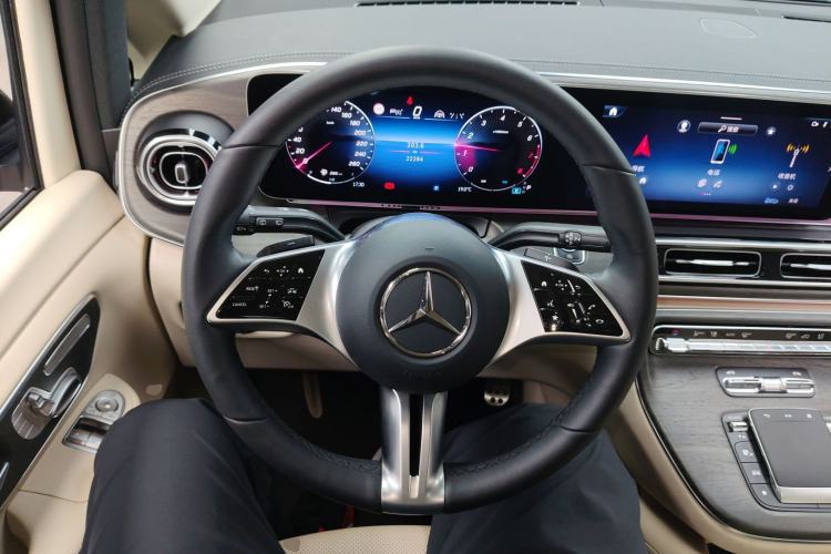 Used Mercedes-Benz V-Class 2024 V 300 L Long Wheelbase Prestige Edition Steering Wheel