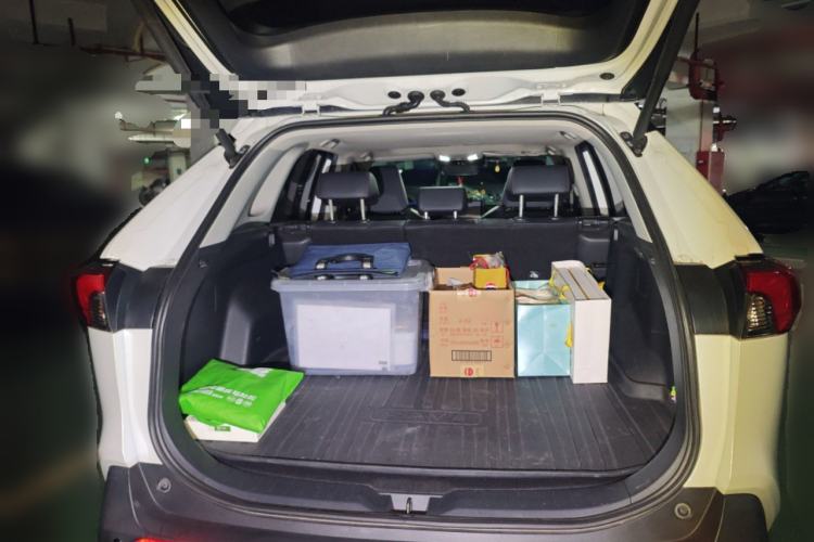 Used Toyota RAV4 Rongfang Plug-in Hybrid 2021 2.5L Two-Wheel Drive Elite Pro Trunk