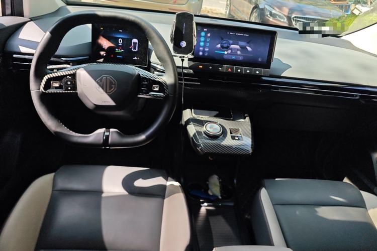 Used MG 4 EV 2022 520 km Flagship Edition Center Console