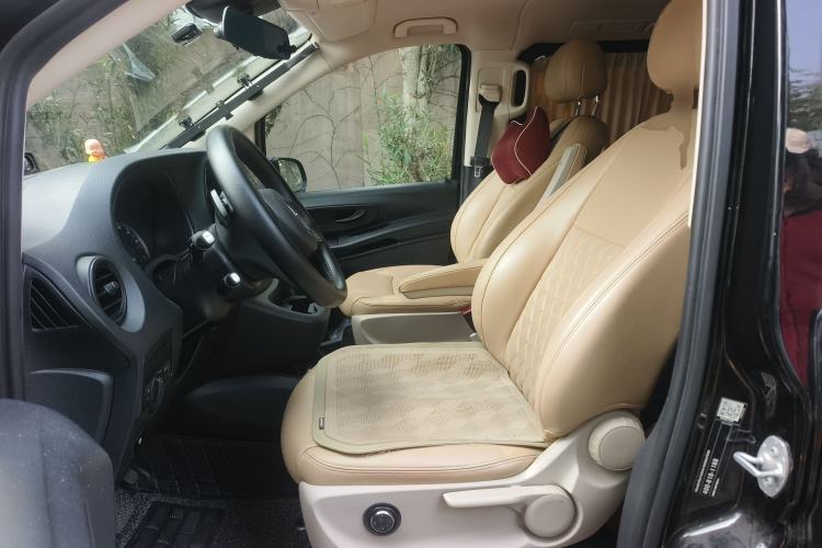 Used Mercedes-Benz Vito 2018 2.0T Elite Version 7 Seats China VI Emission Standard
