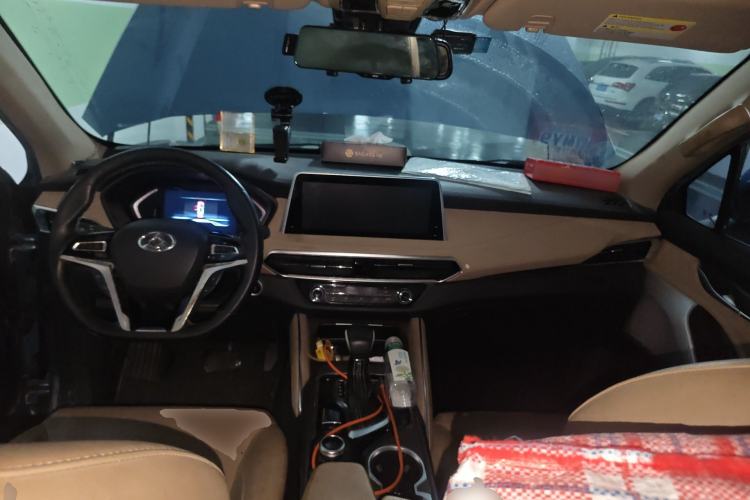 Used SAIC MAXUS D90 2017 2.0T Automatic Two-Wheel Drive - Uranus Center Console