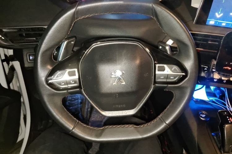 Used Peugeot 5008 2017 350THP 7-Seater Elite Edition Steering Wheel