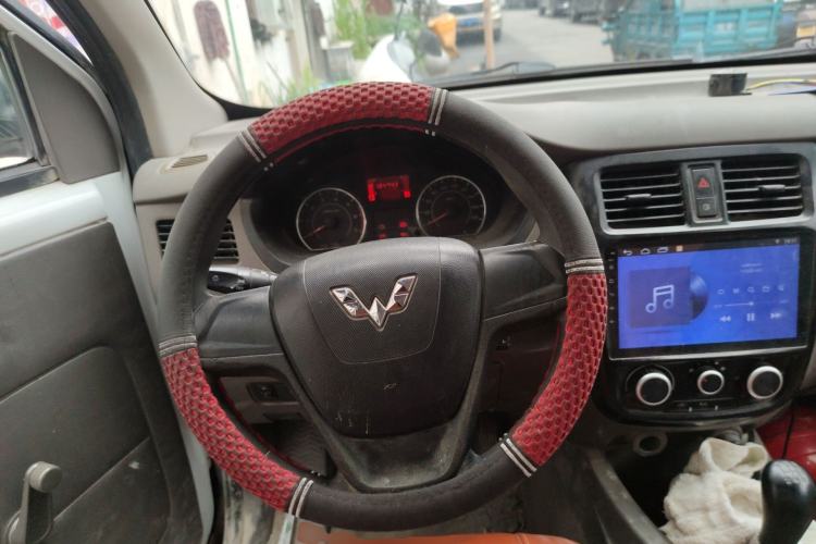 Used Wuling Rongguang V 2016 1.2L Practical Version Steering Wheel