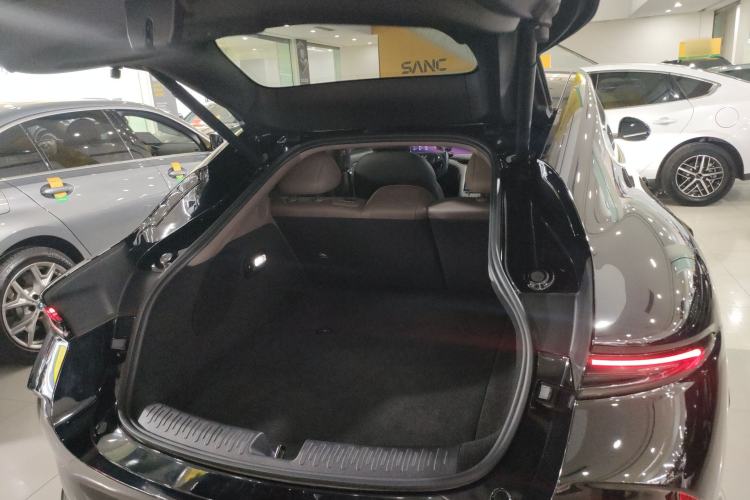 Used IM L6 2025 Ultra Model Trunk