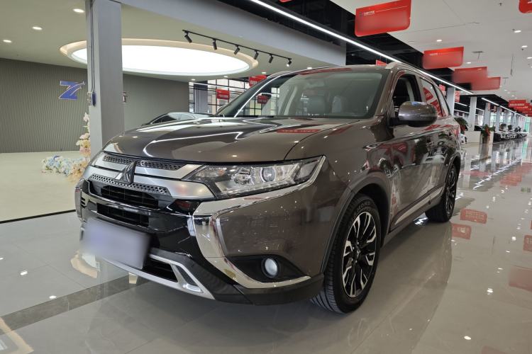 Used Mitsubishi Outlander 2019 2.0L Two-Wheel Drive Comfort Edition 5 Seats China VI Standard Guazi used car, China used car export, Used car for sale, Used cars, Cheapest cars for sale