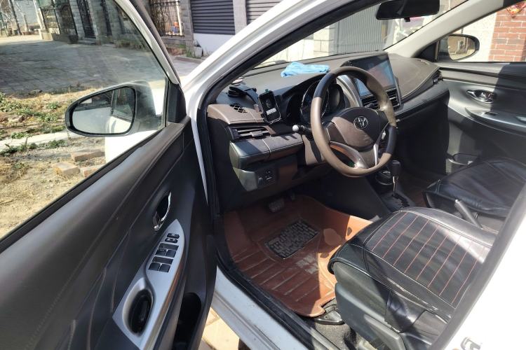 Used Toyota YARiS L Zhi Xuan 2015 1.5E Automatic Charm Edition