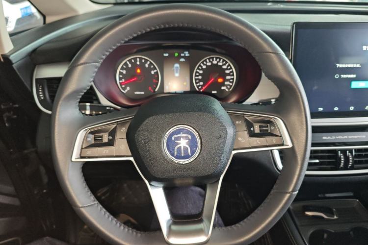 Used BYD Song MAX 2021 Upgraded Model 1.5T Automatic Flagship Version with 6 Seats Steering Wheel