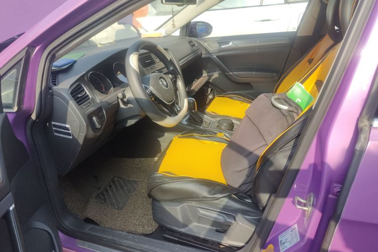 Used Volkswagen Golf 2016 230TSI Automatic Luxury Version
