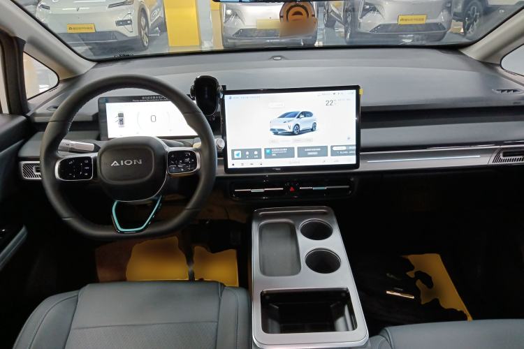 Used AION Y 2023 Plus 510 Smart Edition Center Console