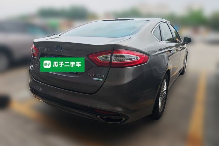 Used Ford Mondeo 2013 2.0L GTDi 200 Luxury Model Rear Right 45 Deg