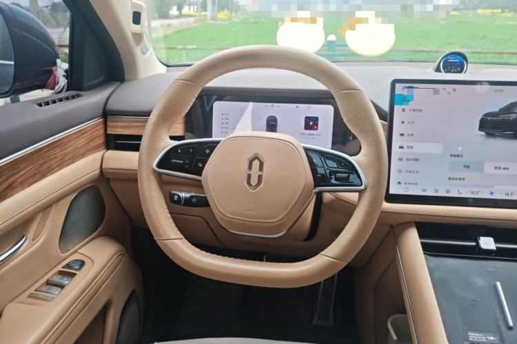 Used Hima AITO M7 2024 1.5T Intelligent Drive Rear-Drive Ultra Version 5 Seats Steering Wheel