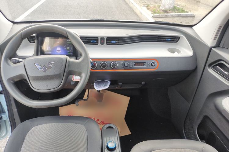 Used Wuling Hongguang MINIEV 2022 Zizai Version Lithium Iron Phosphate Center Console