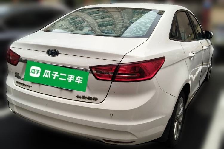 Used Ford Escort 2015 1.5L Automatic Fashion Model
