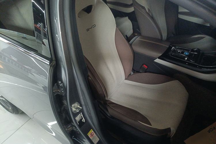 Used BYD Qin PLUS 2024 Honor Edition EV 420KM Beyond Model Right Front Seat