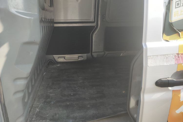 Used Jinbei Hiace X30 2023 1.5L Super-Enjoyment Van 2/5 Seats Non-Air-Conditioned Version SWC15M Left Rear Seat