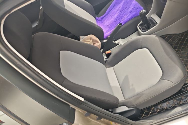 Used Skoda Rapid 2016 1.4L Manual Front-Wheel Drive Model Right Front Seat