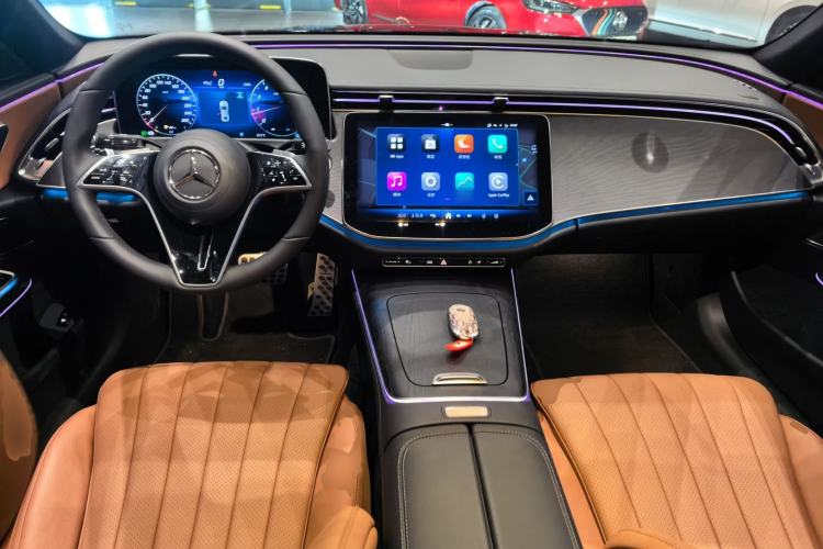 Used Mercedes-Benz E-Class 2026 E 260 L Classic Edition Center Console