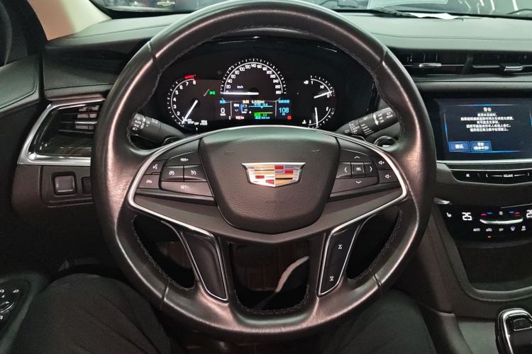 Used Cadillac XT5 2016 25T Luxury Model
