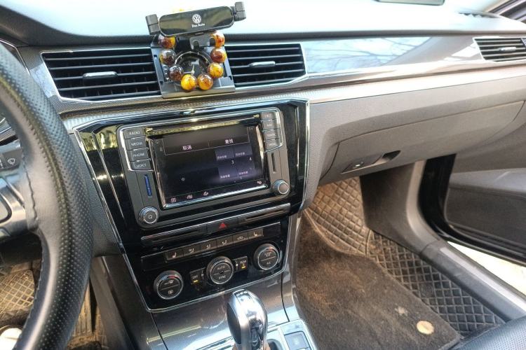 Used Volkswagen Passat 2017 330TSI DSG Luxury Edition
