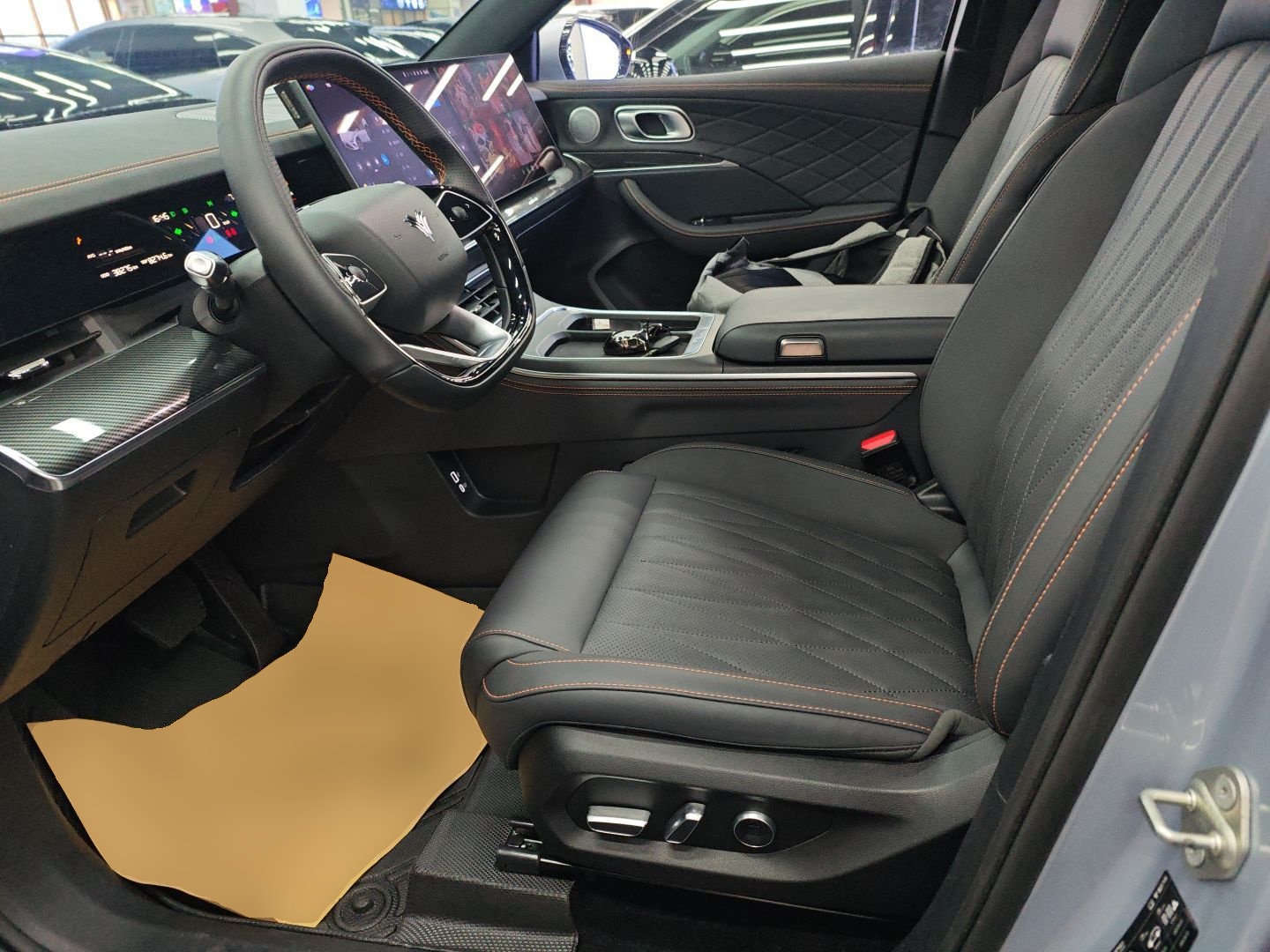 المقاعد الأمامية داخل السيارة