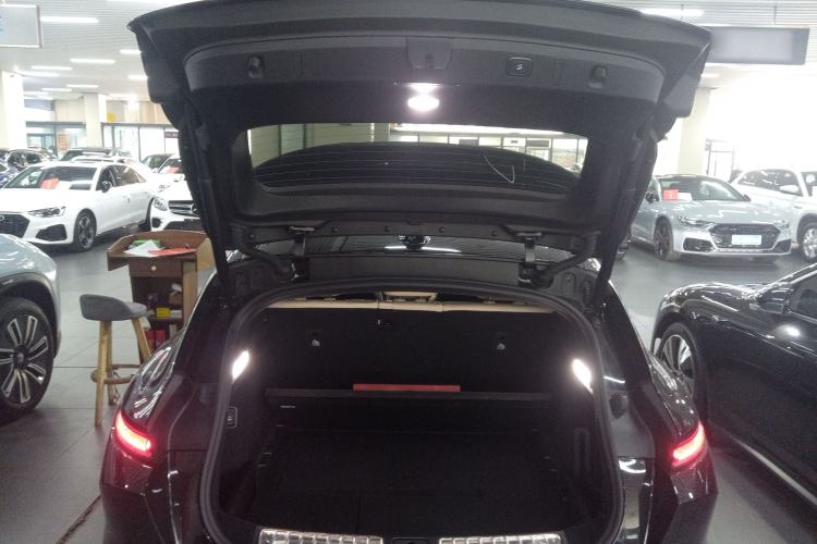 Used Nio ET5T 2025 75 kWh Touring Trunk