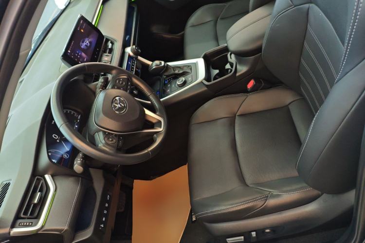 Used Toyota Wildlander 2023 Dual-Motor 2.5L E-CVT Four-Wheel Drive Prestige Edition Left Front Seat