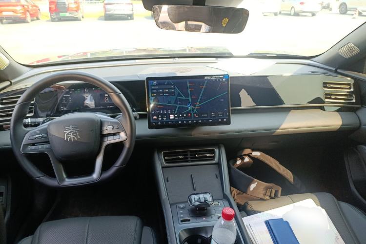 Used BYD Qin L 2025 DM-i Smart Drive 120KM Leading Model
