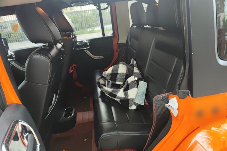 Used Jeep Wrangler 2012 3.6L Sahara Four-Door Edition
