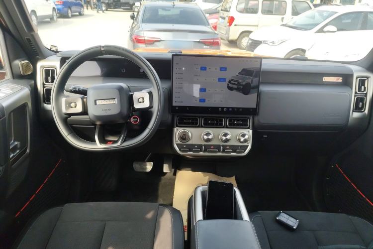 Used iCAR V23 2026 Model V23S 501 Four-Wheel Drive Peak Performance Edition Center Console